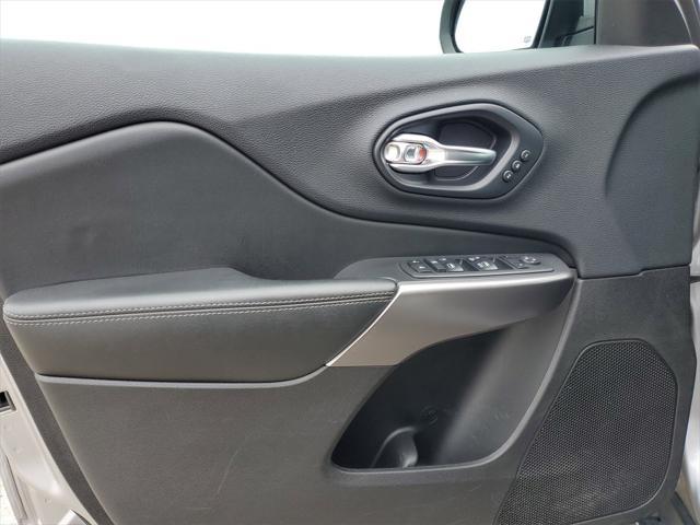 used 2019 Jeep Cherokee car, priced at $18,999