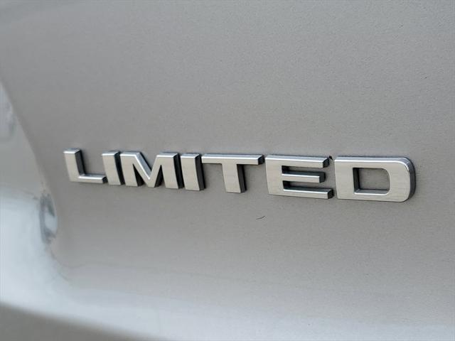 used 2019 Jeep Cherokee car, priced at $18,999