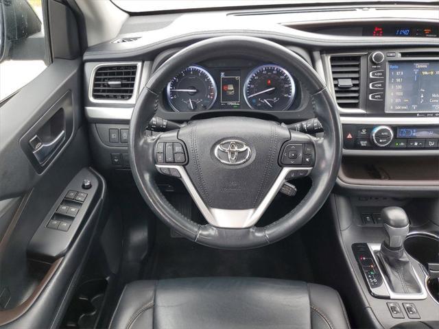 used 2019 Toyota Highlander car, priced at $28,999