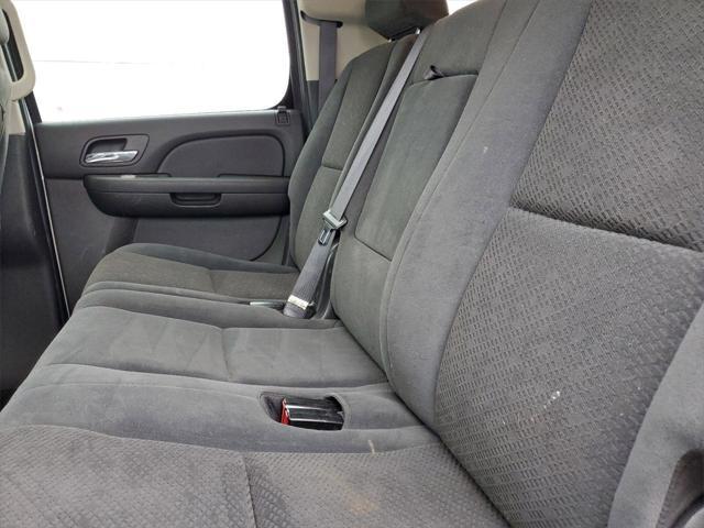 used 2007 Chevrolet Suburban car, priced at $6,999