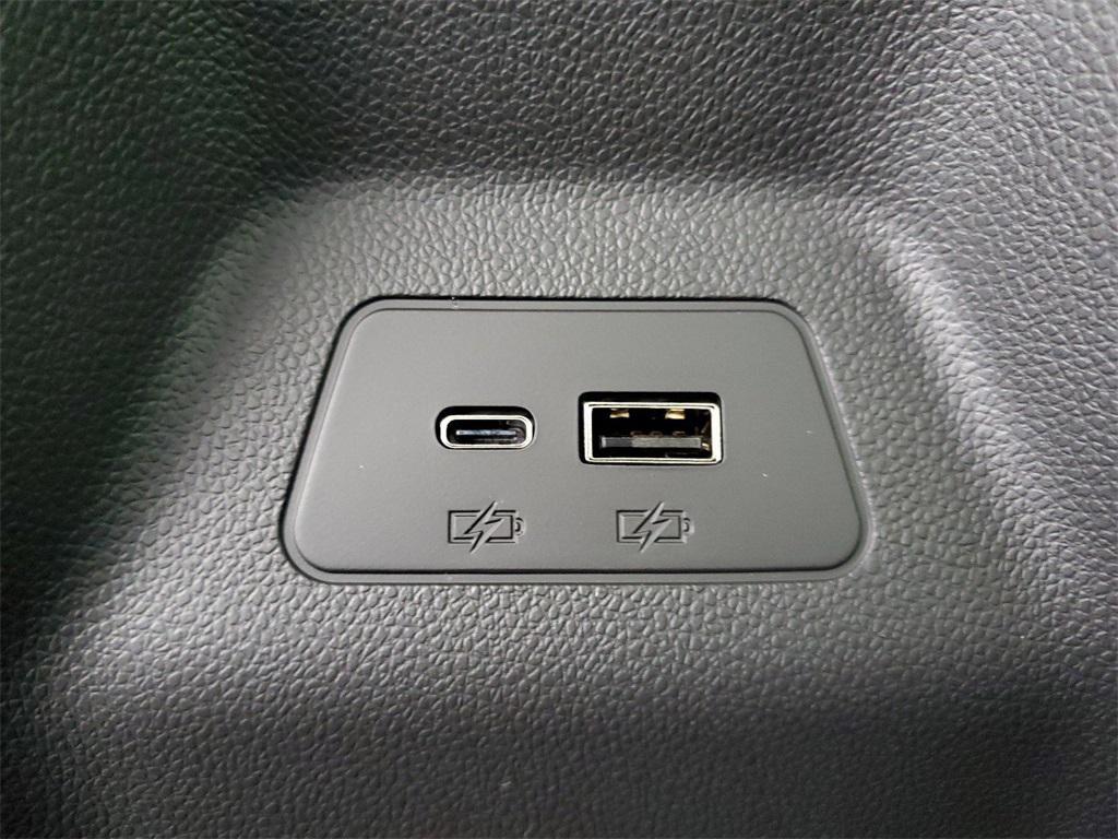 new 2025 Buick Envision car, priced at $36,254