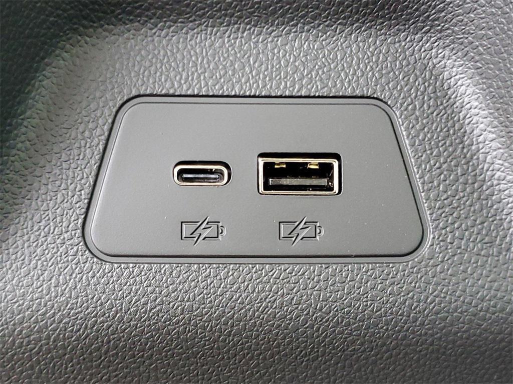 new 2025 Buick Envision car, priced at $37,544
