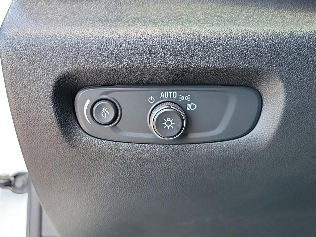 used 2023 Chevrolet Traverse car, priced at $38,909