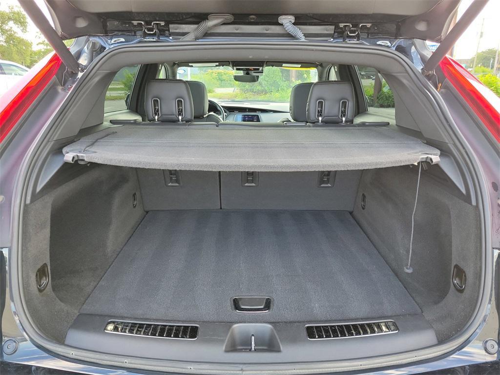 used 2023 Cadillac XT4 car, priced at $29,849