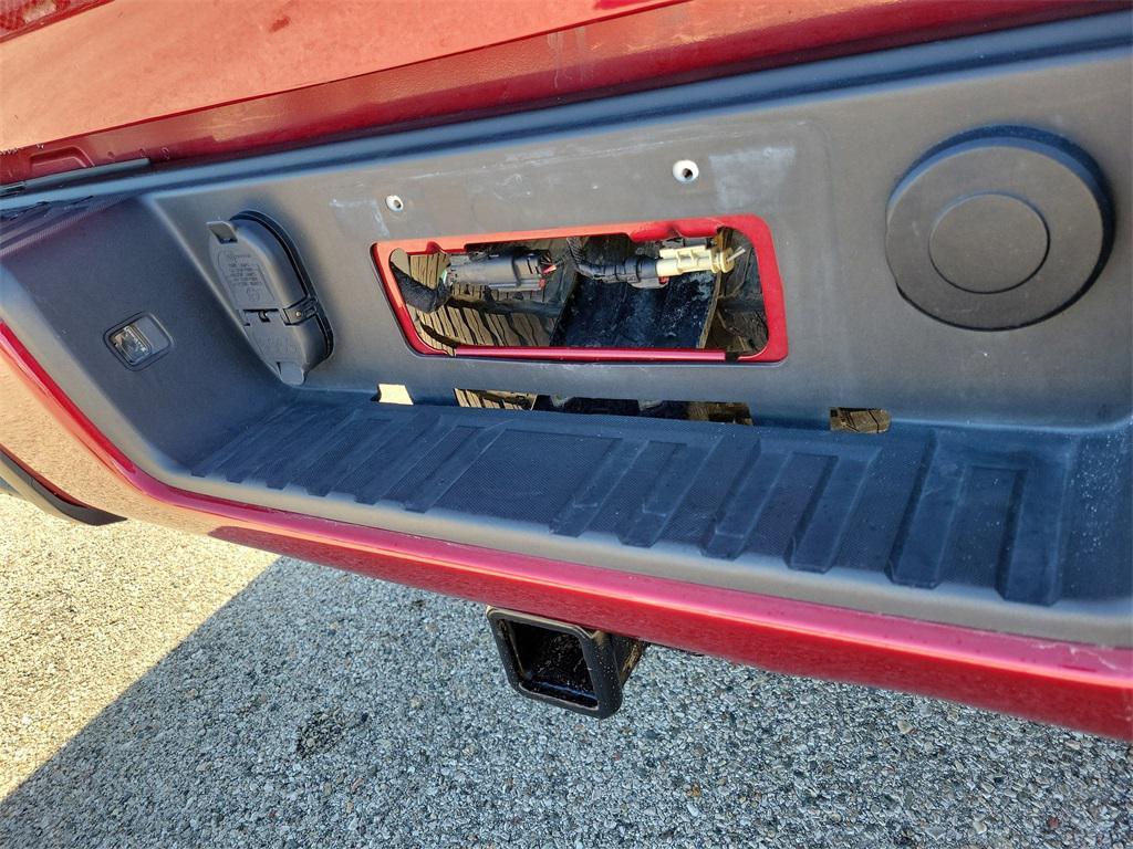 used 2022 GMC Canyon car, priced at $30,998