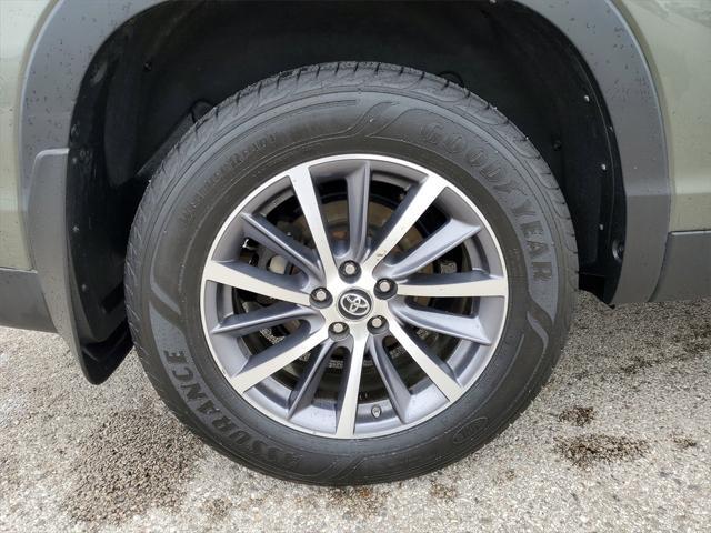 used 2019 Toyota Highlander car, priced at $24,998