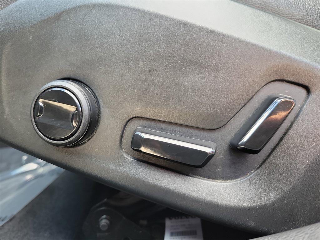 used 2022 Volvo S60 car, priced at $21,999
