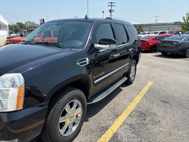 used 2009 Cadillac Escalade car, priced at $11,999