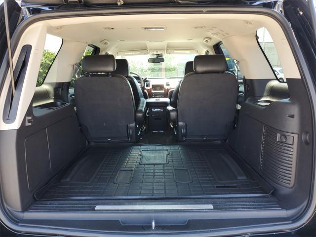 used 2009 Cadillac Escalade car, priced at $12,999