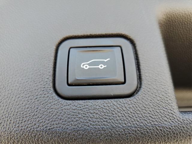 used 2022 Chevrolet Equinox car, priced at $25,999