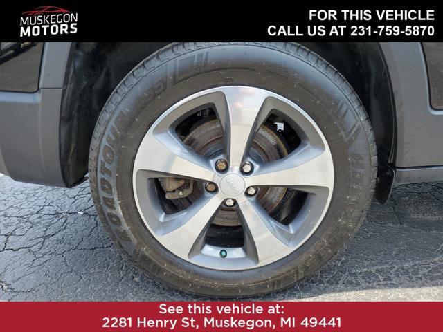 used 2019 Jeep Cherokee car, priced at $17,499