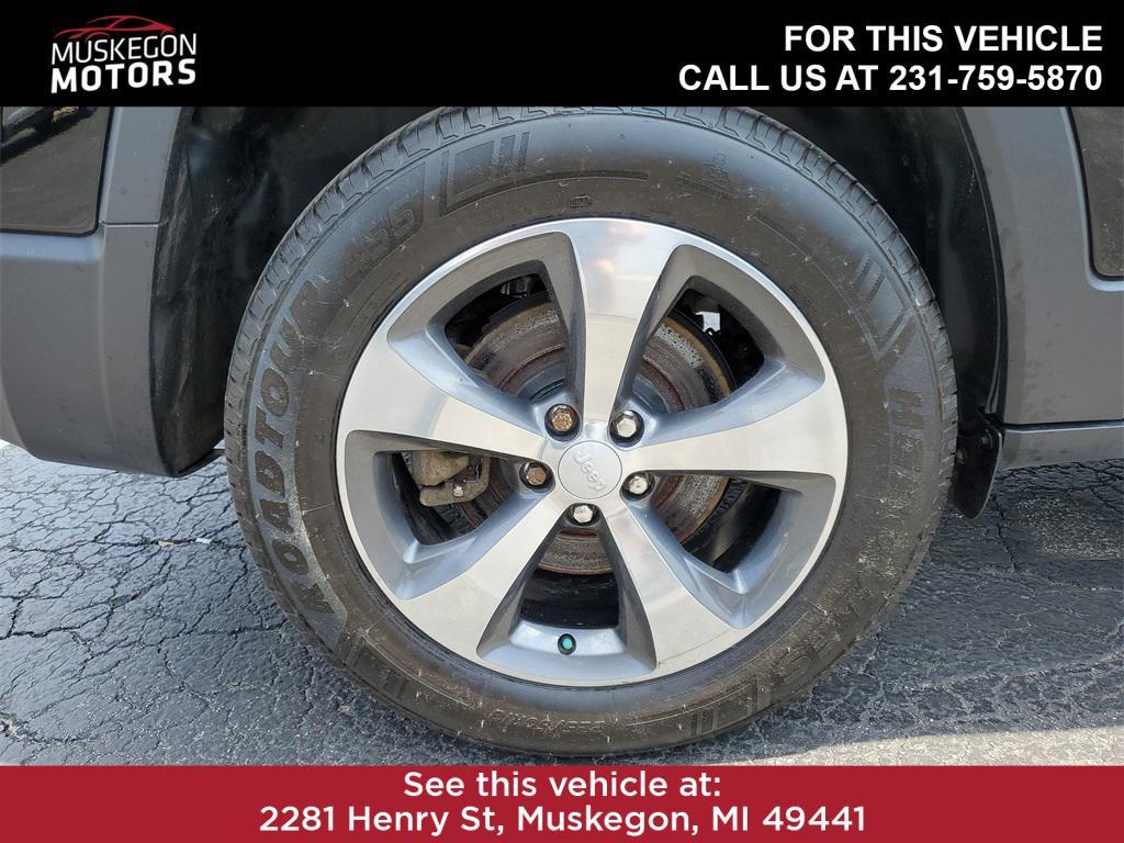 used 2019 Jeep Cherokee car, priced at $16,946