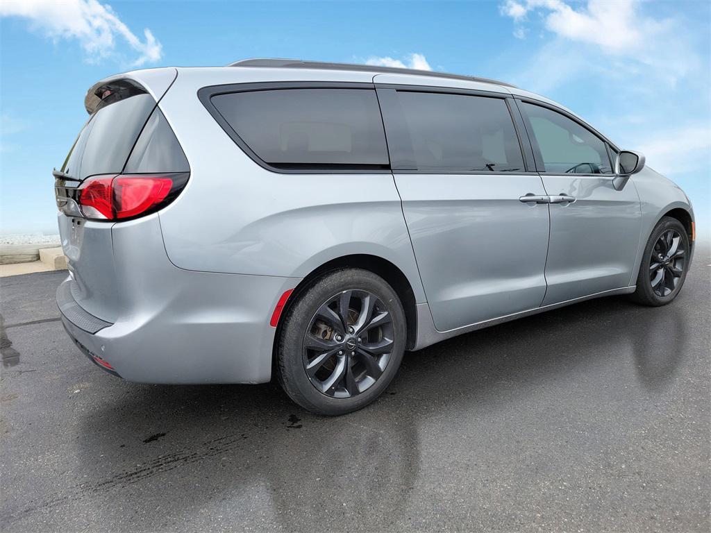 used 2018 Chrysler Pacifica car, priced at $13,999