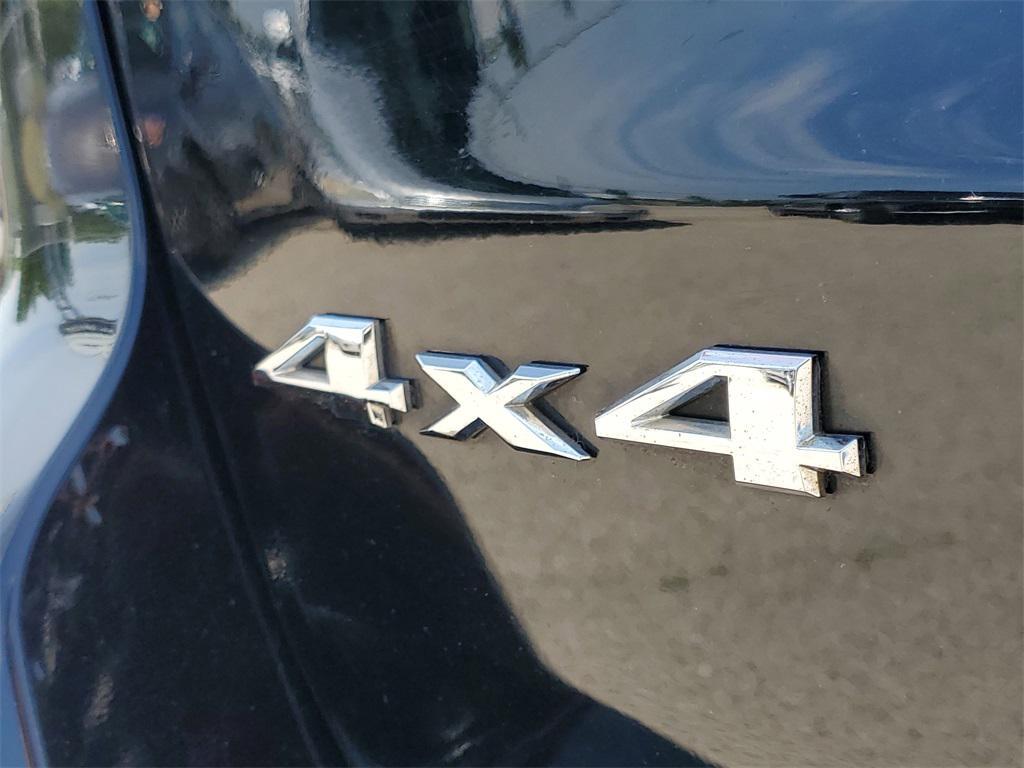 used 2017 Jeep Grand Cherokee car, priced at $15,999