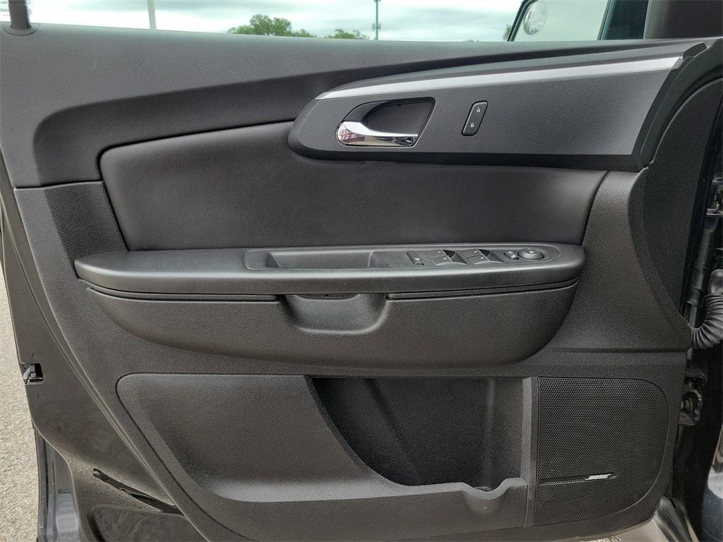 used 2012 Chevrolet Traverse car, priced at $7,998