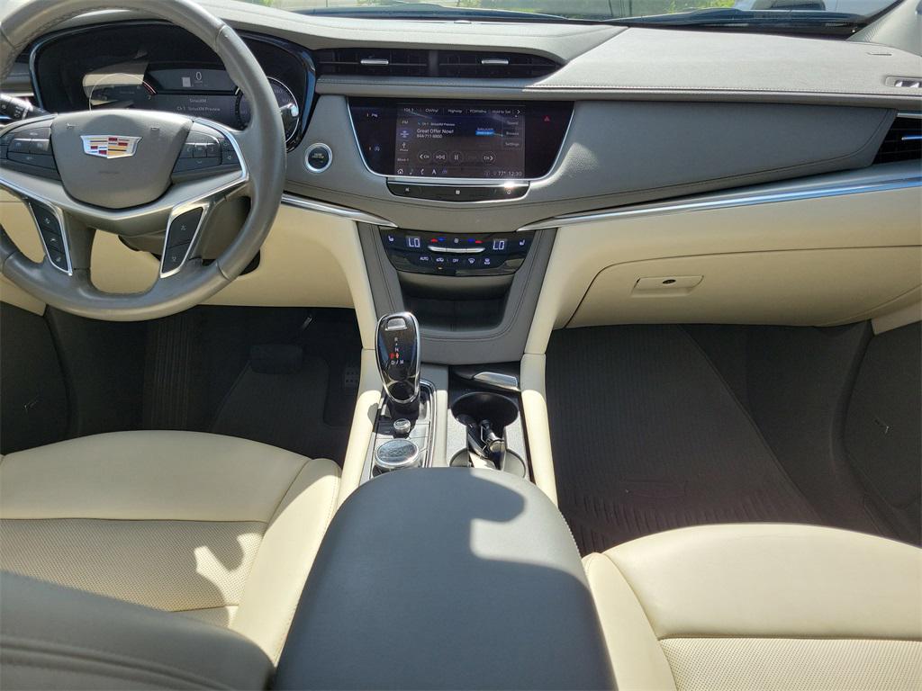 used 2020 Cadillac XT5 car, priced at $21,999