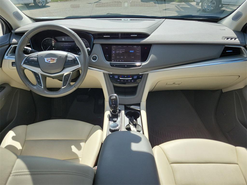 used 2020 Cadillac XT5 car, priced at $21,999