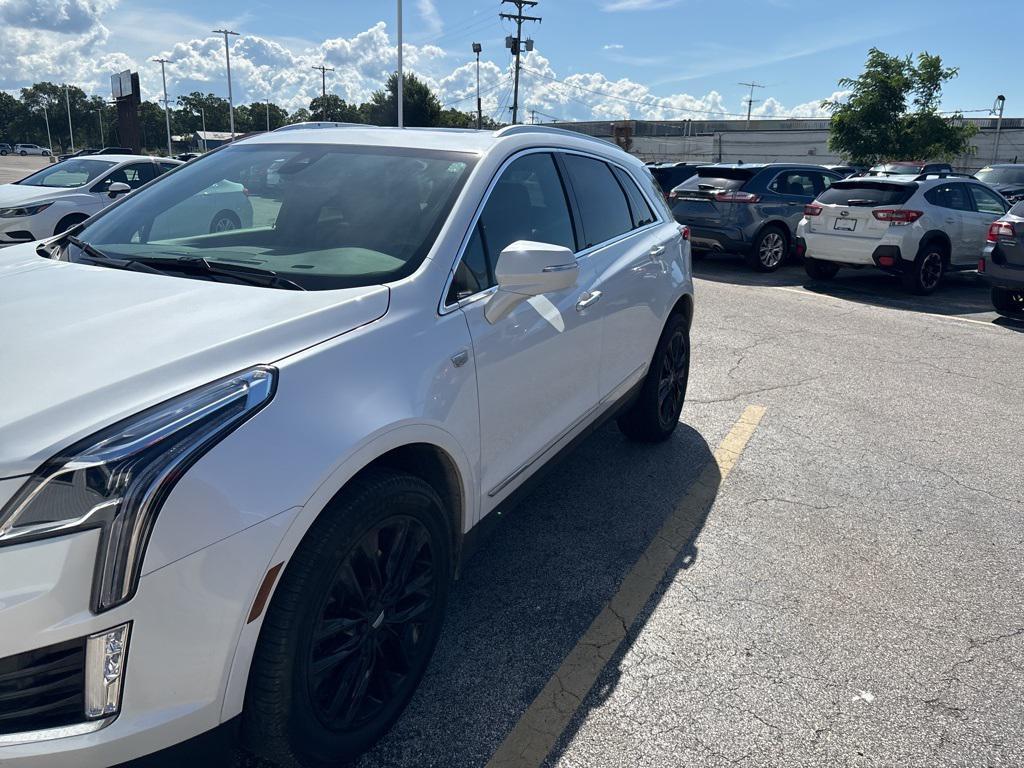 used 2021 Cadillac XT5 car, priced at $24,999