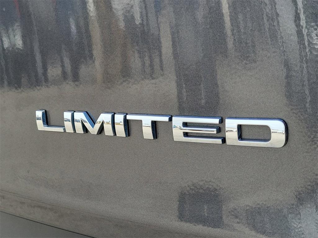 used 2017 Jeep Cherokee car, priced at $14,449