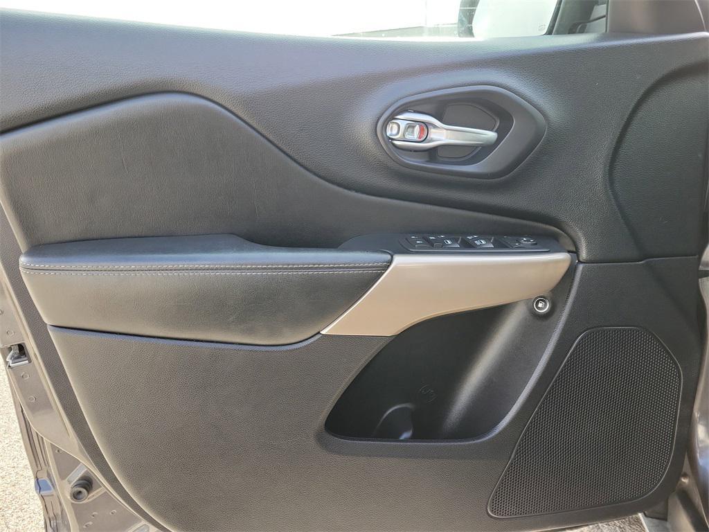 used 2017 Jeep Cherokee car, priced at $14,449