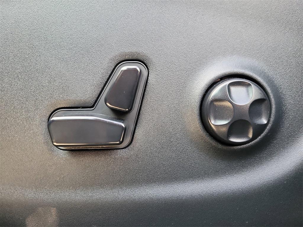 used 2017 Jeep Cherokee car, priced at $14,449