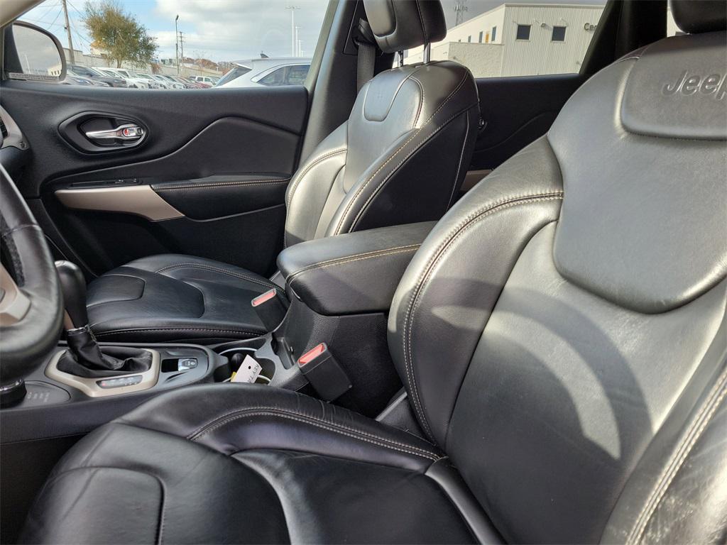 used 2017 Jeep Cherokee car, priced at $14,449