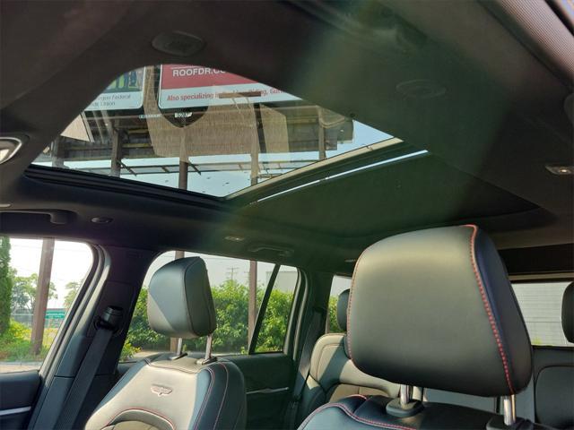 used 2022 Jeep Grand Cherokee car, priced at $33,999