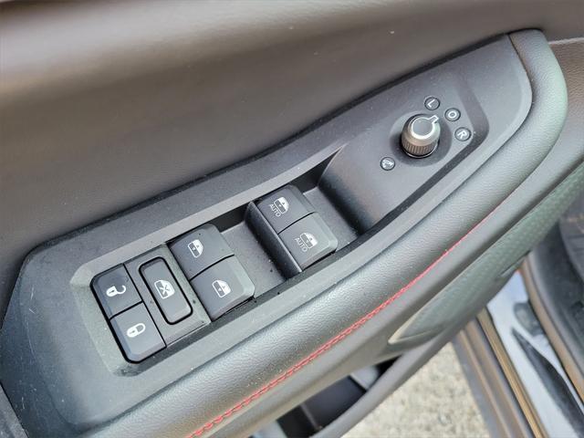 used 2022 Jeep Grand Cherokee car, priced at $33,999