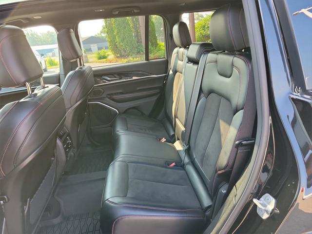 used 2022 Jeep Grand Cherokee car, priced at $33,999