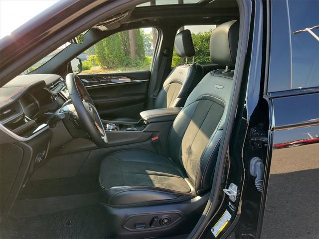 used 2022 Jeep Grand Cherokee car, priced at $33,999