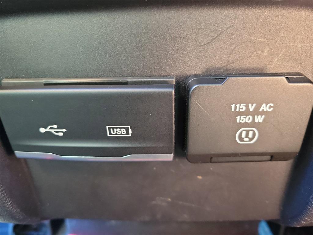 used 2020 Jeep Cherokee car, priced at $17,899