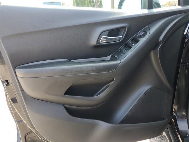 used 2022 Chevrolet Trax car, priced at $17,998
