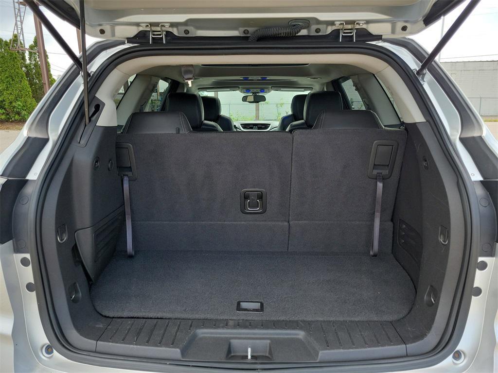 used 2015 Chevrolet Traverse car, priced at $9,998