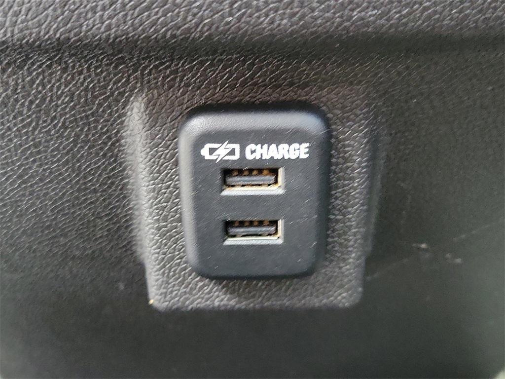 used 2015 Chevrolet Traverse car, priced at $9,998