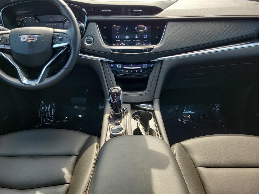 used 2024 Cadillac XT6 car, priced at $39,998