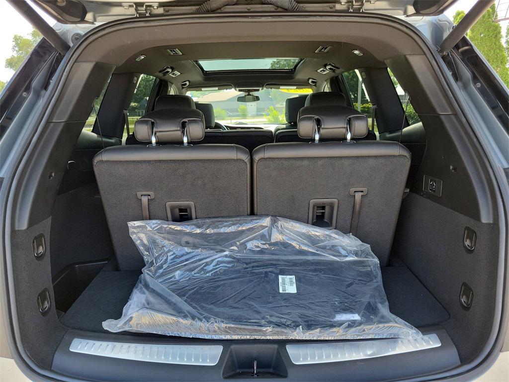 used 2024 Cadillac XT6 car, priced at $39,998