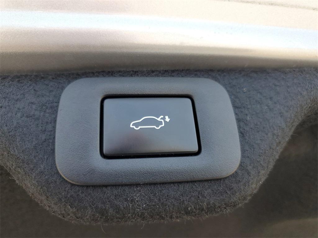 used 2022 Lexus ES 300h car, priced at $39,998