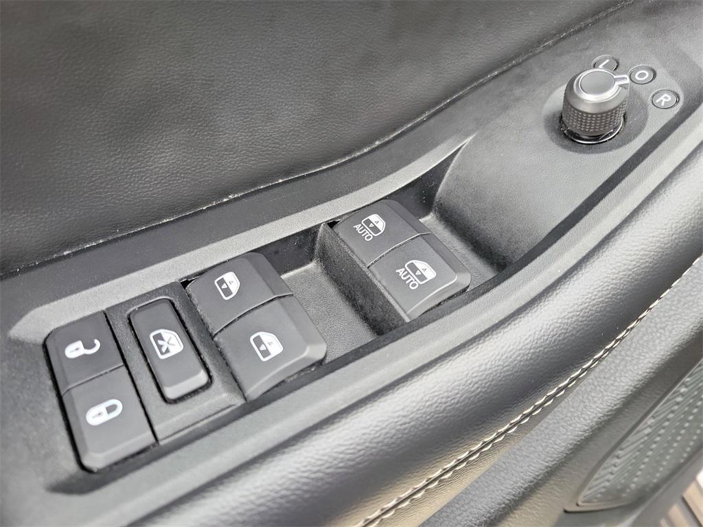 used 2023 Jeep Grand Cherokee car, priced at $34,949
