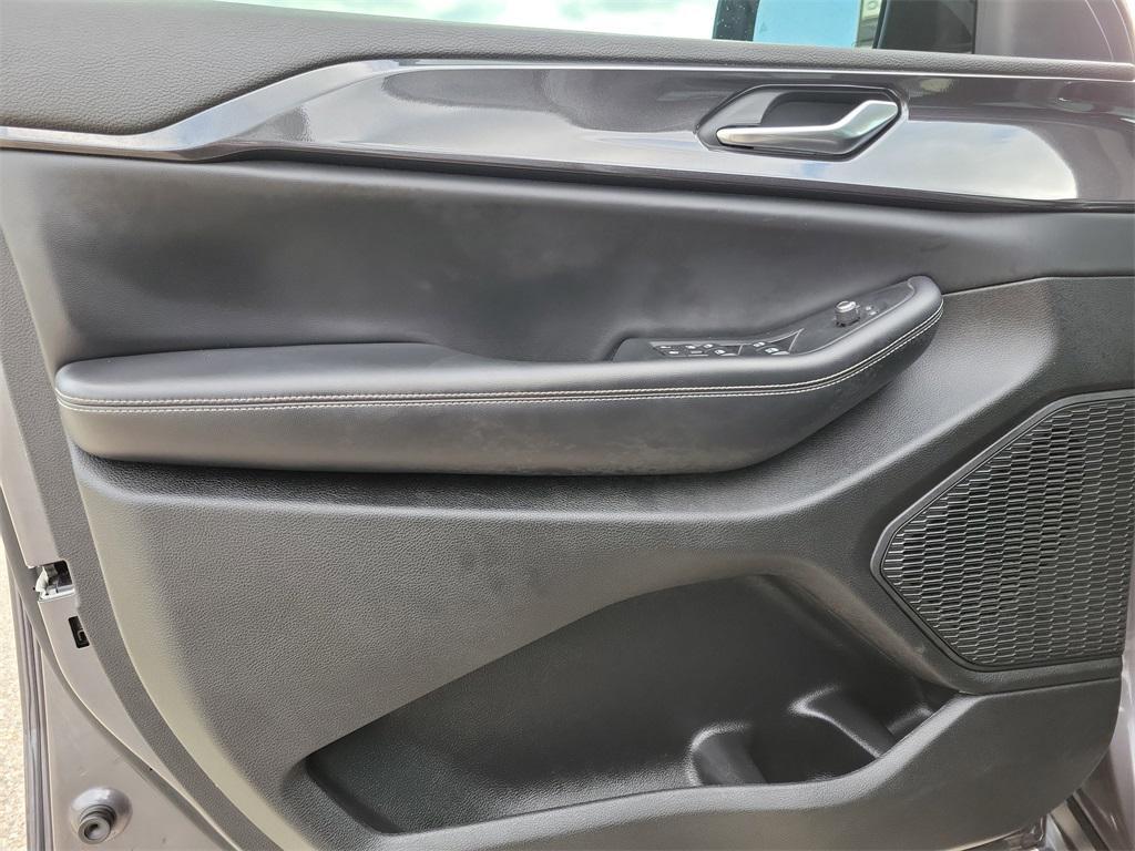 used 2023 Jeep Grand Cherokee car, priced at $34,949