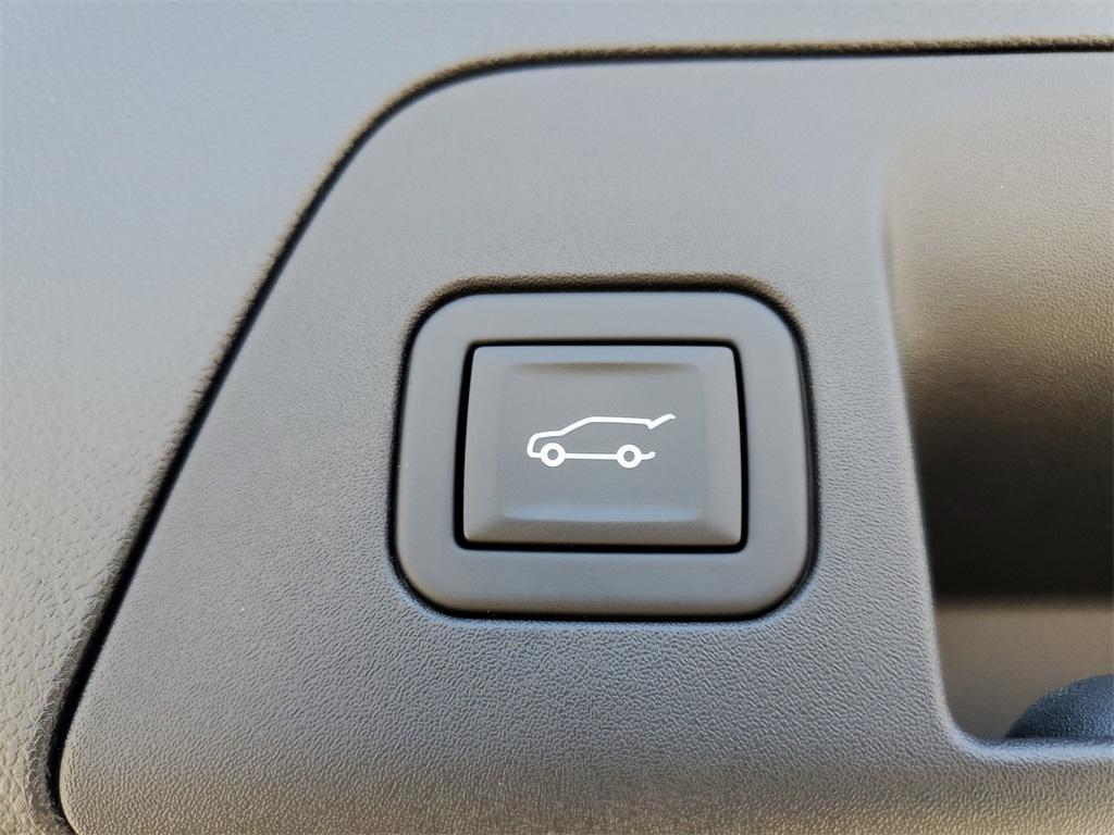 used 2023 Buick Envision car, priced at $27,999