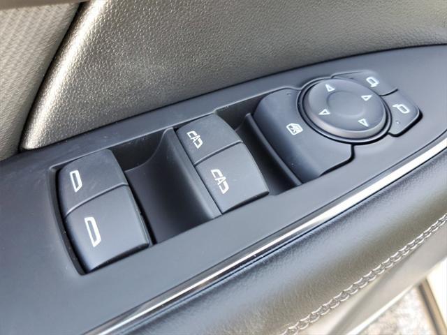 new 2025 Buick Envision car, priced at $36,254