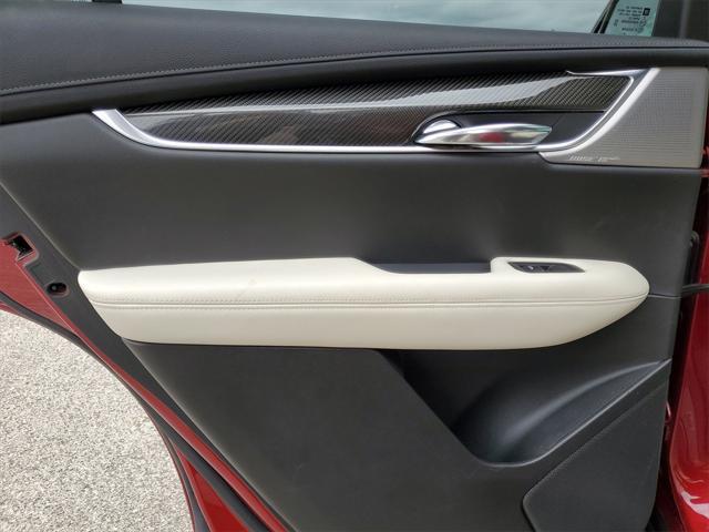 used 2020 Cadillac XT6 car, priced at $29,999
