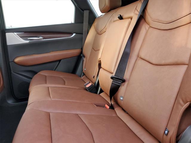 new 2025 Cadillac XT5 car, priced at $51,214
