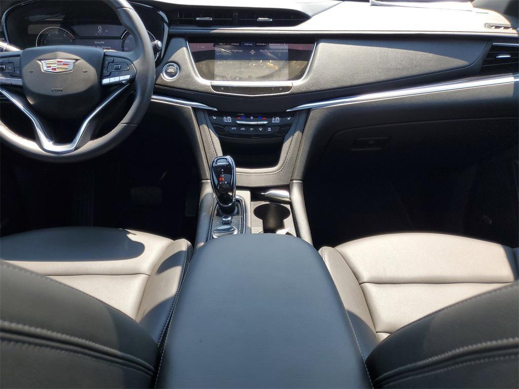 used 2023 Cadillac XT6 car, priced at $38,799