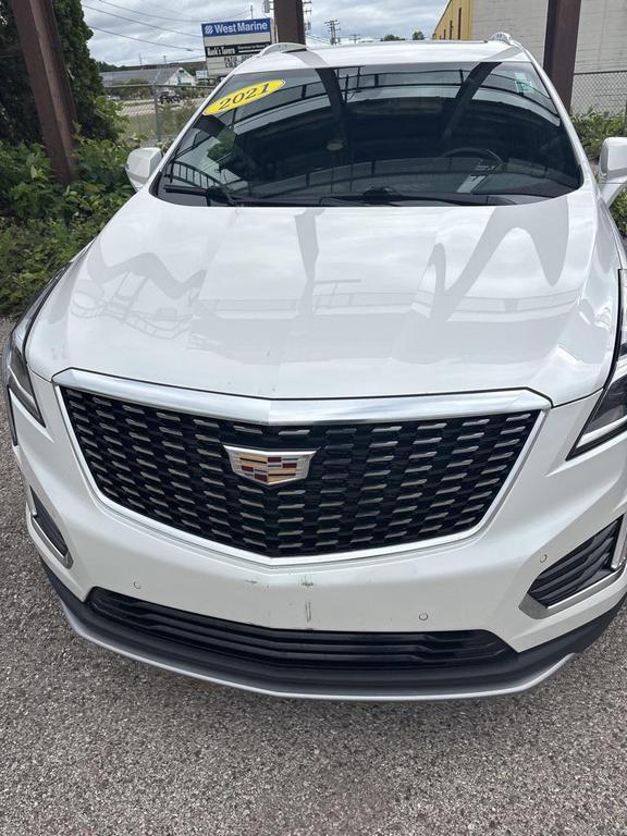 used 2021 Cadillac XT5 car, priced at $27,999