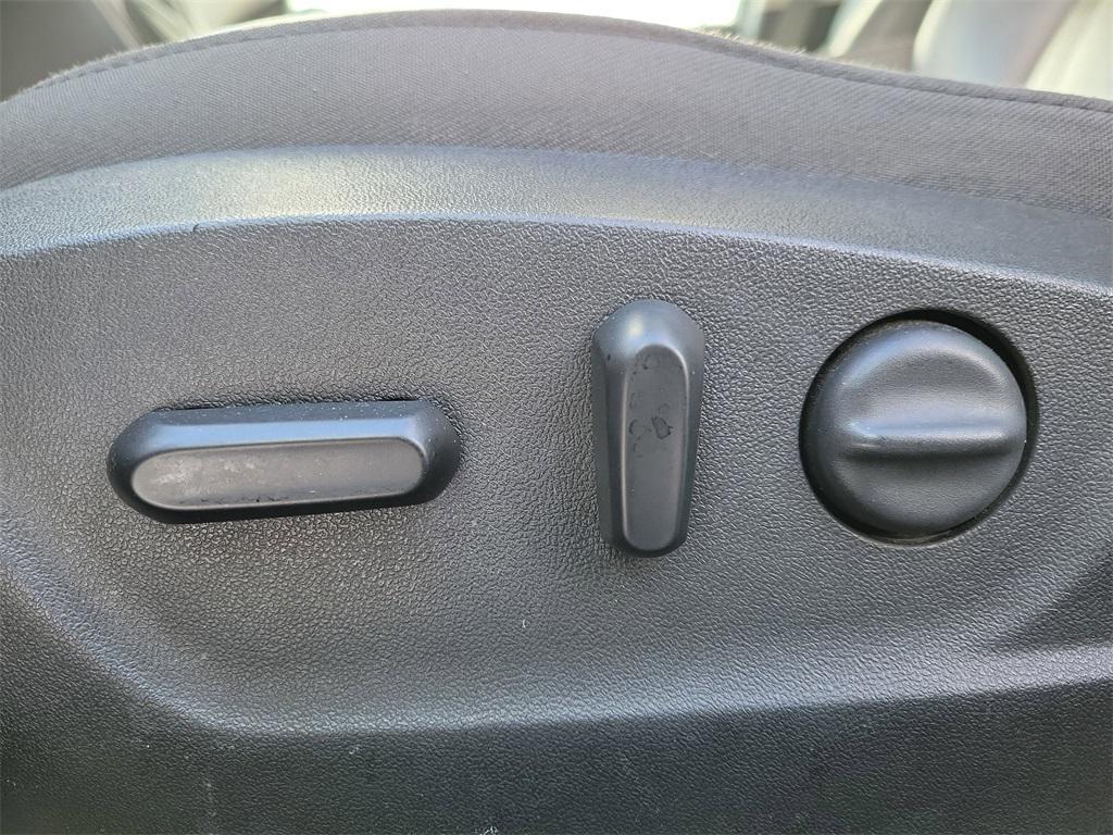 used 2016 Buick Regal car, priced at $9,998