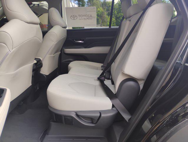 new 2025 Toyota Grand Highlander car, priced at $50,071