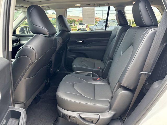 used 2025 Toyota Grand Highlander car, priced at $47,999