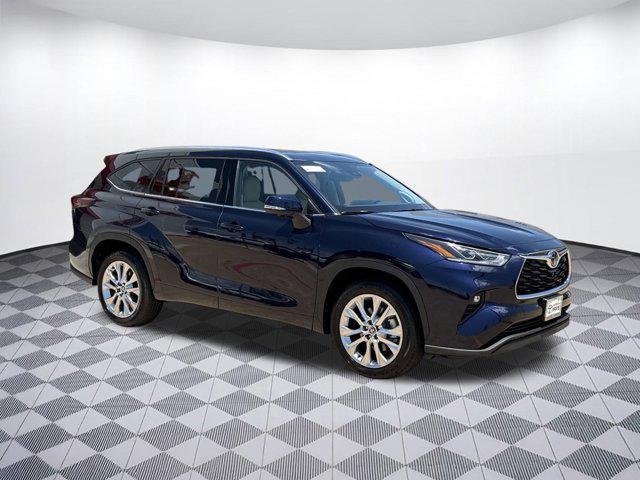 new 2025 Toyota Highlander car, priced at $50,281