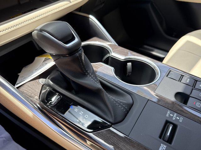 new 2025 Toyota Highlander car, priced at $50,281